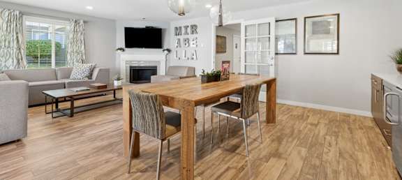 Mirabella Apartments in Everett, Washington Lounge