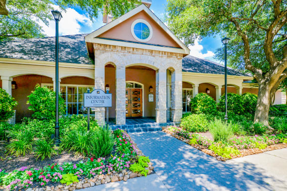 Bentley Place Apartments  1,2 and 3 bedrooms in Plano, TX!
