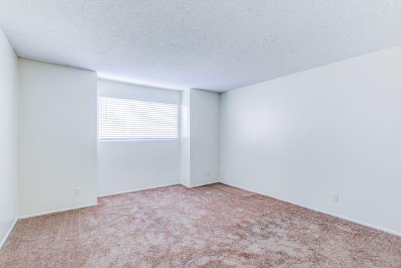 Carpeted Bedroom at Woodlake, Escondido, CA, 92027