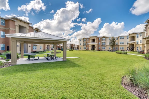 the preserve at ballantyne commons courtyard with picnic tables and a pavilion