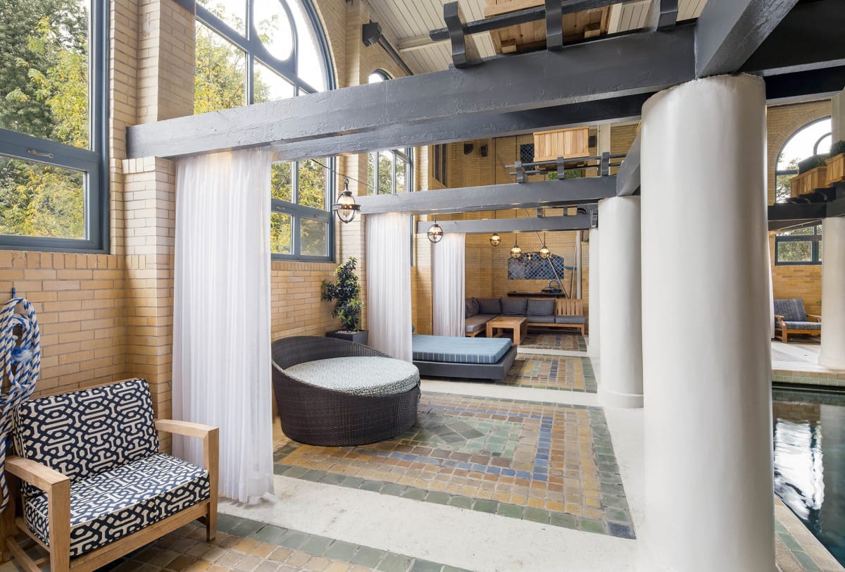 Alden Park Luxury Apartments outdoor pool - Philadelphia, PA