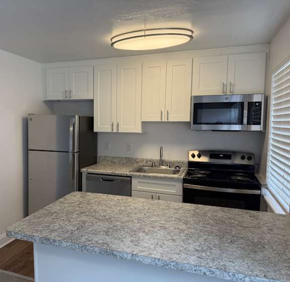 Kitchen at Pacific Highlands Apartments, Natrona Heights
