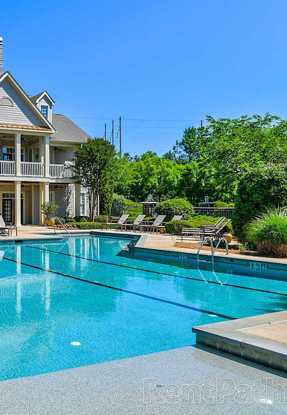 greystone-columbus-park-pool-clubhouse