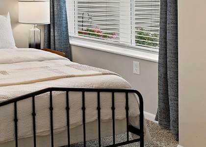 Brownstown Michigan  Apartment Rentals Redwood Brownstown Telegraph Sibley Road Flash Gallery Bedroom