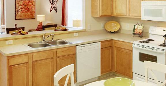 Pickerington Ohio Apartment Rentals Redwood Living Redwood Pickerington Flash Gallery Kitchen