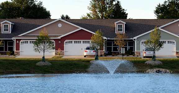 Perrysburg Ohio Apartment Rentals Redwood Living Redwood Perrysburg Fort Meigs Road Flash Gallery Exterior