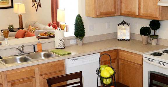 Howell Michigan Apartment Rentals Redwood Living Redwood Howell Flash Gallery Kitchen