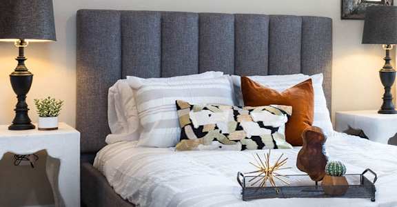 Fort Wayne Indiana Apartment Rentals Redwood Living Redwood Fort Wayne Cowen Place Flash Gallery Bedroom