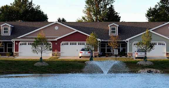Delta Township Michigan Apartment Rentals Redwood Living Redwood Delta Township Flash Gallery Exterior