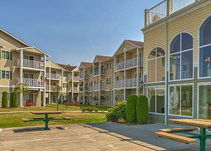 Building View from outside at VINTAGE AT CHEHALIS Apartments, Washington, 98532