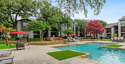 Community Swimming Pool at Autumnwood Apartments located in Arlington, Texas.
