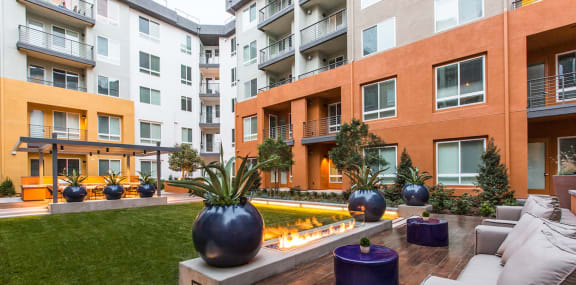 Outdoor Courtyard with fire pit at GEO apartments in Fremont CA