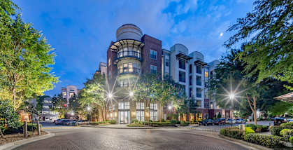 Exterior View of The Ren