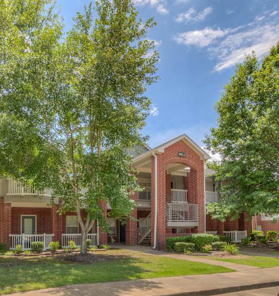 Classic Living Room Design With Television at Park at Forest Hill Apartments, Memphis