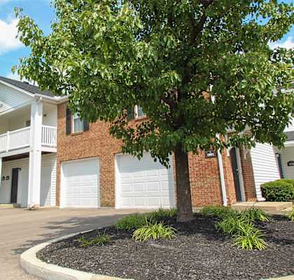 This is a photo of building exteriors at Washington Place Apartments in Miamisburg, Ohio in Washington Township.