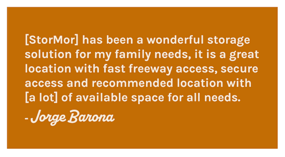 A testimonial from Jorge Barona praises the StorMorj storage solution for its convenience and security.