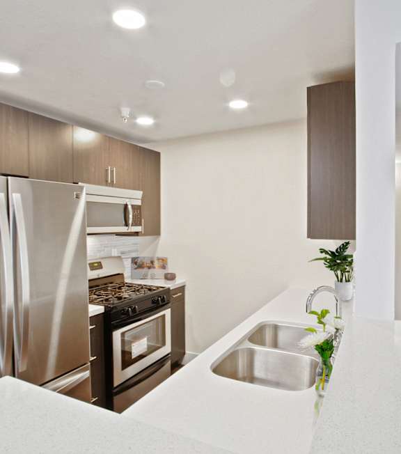 Fully Equipped Kitchen at Atrium, Los Angeles, CA, 90024