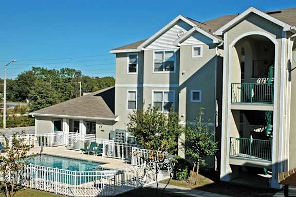 Glimmering Pool at Oak Glen Apartments, Orlando, 32808