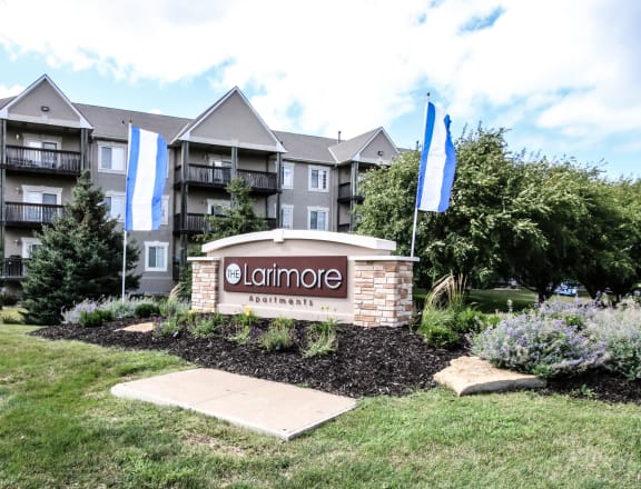 Beautifully Landscaped Grounds, at Larimore, The, 13302 Larimore Ave, Omaha