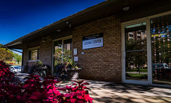 Laurel Village Apartments Leasing Office 04