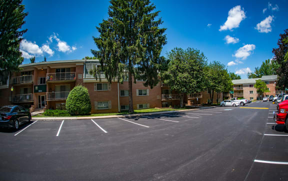Spring Ridge Apartments Parking Lot 2