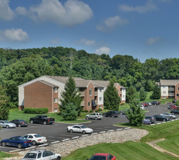 Aerial view at Sandhurst Apartments, Zanesville, OH