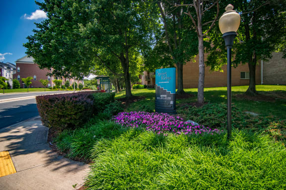 Spring Ridge Apartments Signage 10