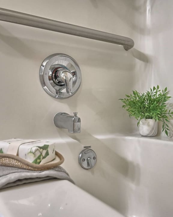Stylish Bathroom Apartments in Mechanicsburg at Graham Hill Apartments
