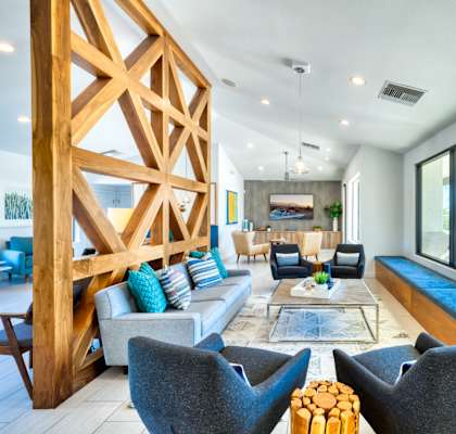 additional photo for property listing at chic digs with room to stretch out in the village 22 car
