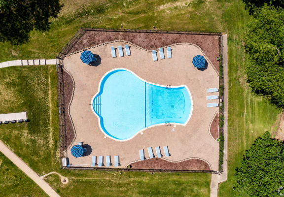 pool view of  Woodland Ridge, Woodridge, IL