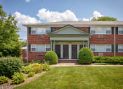 Thumbnail 8 of 12 - Landscape front building.