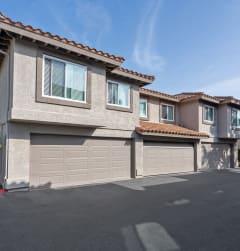 townhomes with the attached garages 