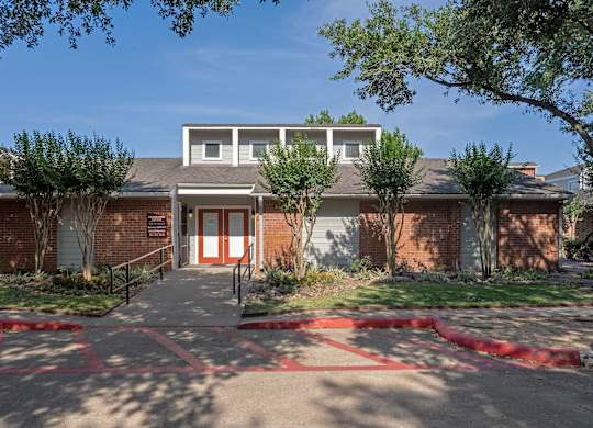 Clubhouse, Leasing, Landscaping, Office