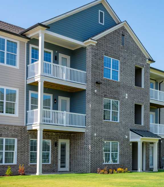 Green Lawn at Grays Creek Apartments, Cordova, TN, 38018