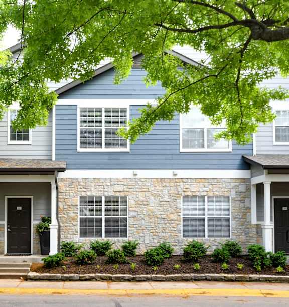 Building Exterior at Sandstone Creek Apartments, Overland Park, KS 66223