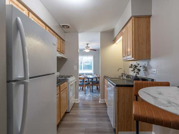 Resident Lounge at TLC Grand Apartments, Illinois, 60015
