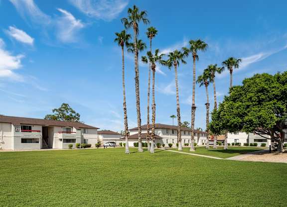 Exterior, Patio, Balcony, Courtyard, Landscaping