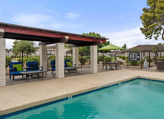 Pool, Spa, Clubhouse, Pool Deck, Patio, Chairs, Picnic