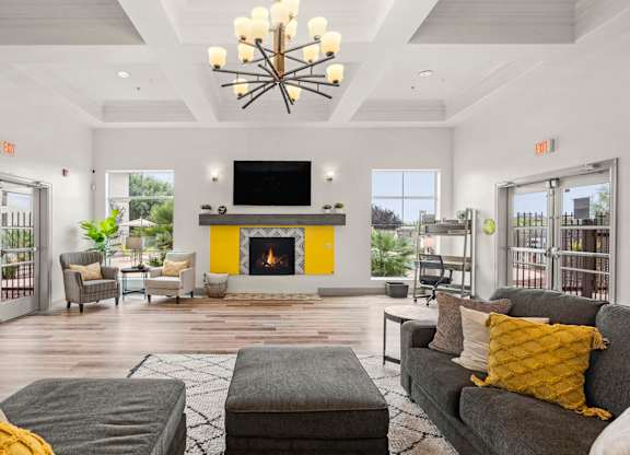 Clubhouse, Leasing, Coffee Bar
