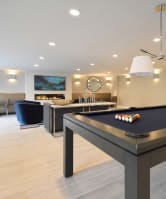 additional photo for property listing at chic digs with room to stretch out in the village 22 car