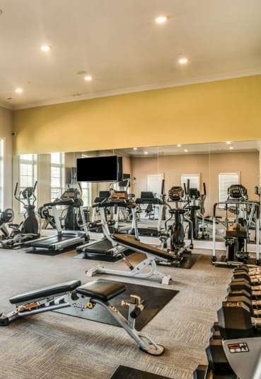 Resort style swimming pool at Meridian Park Apartments, Collierville