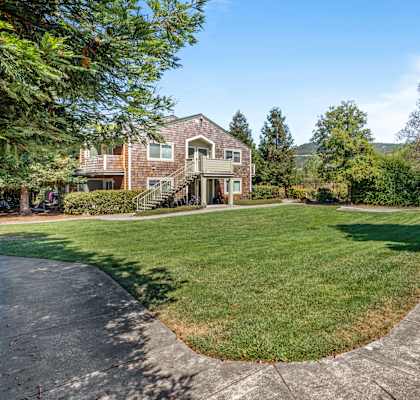 Lush Green Landscape at Meadowview Apartments, Santa Rosa, CA, 95407