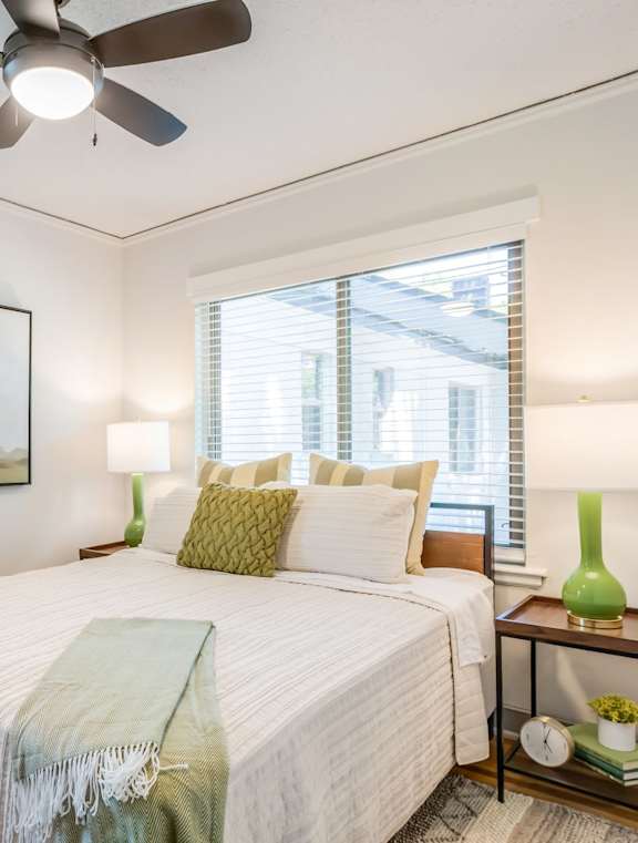 the living room has a large window and a coffered ceiling at Kiwi Goji Apartments, Tennessee