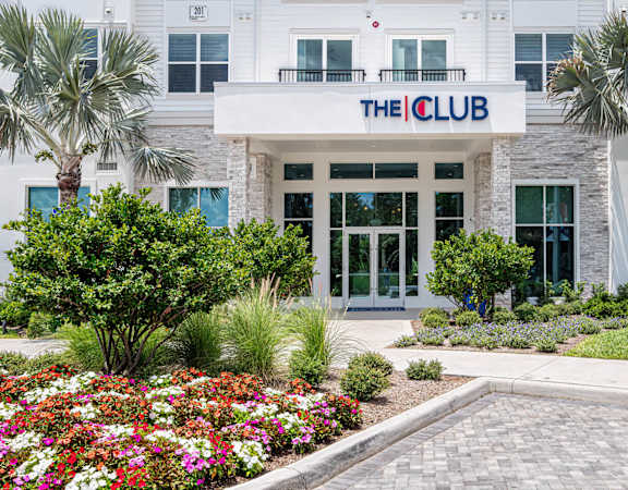 Leasing Office Exterior at Altis Grand Twin Lakes, Kissimmee, FL 34744