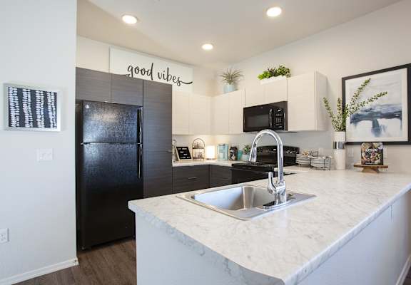 Breakfast Bar at San Mateo Townhomes in Phoenix AZ July 2021