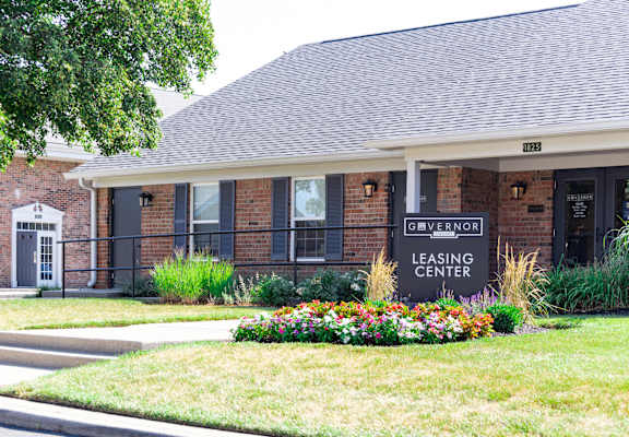 Leasing Office Exterior at Governor Square Apartments, Indiana