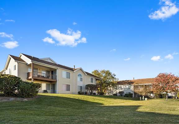 the estates view at The Winds at Poplar Creek Apartments , Schaumburg, IL