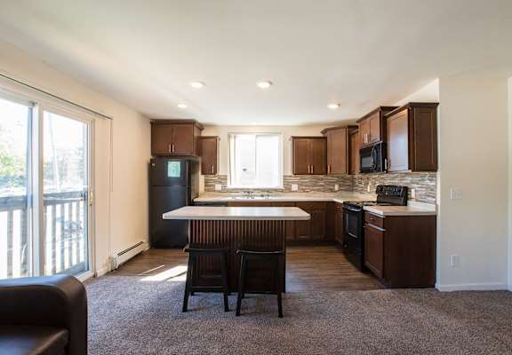 East Lansing Apartments Near Michigan State University | River Park Apartments