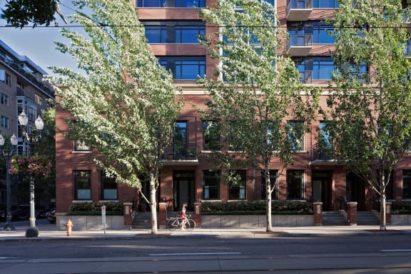 the building in which the hotel is located