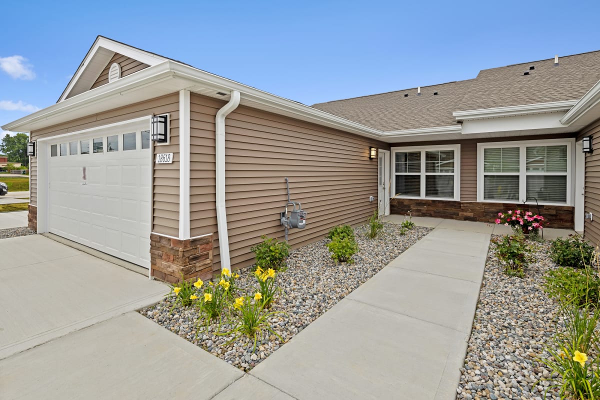 Redwood Brownstown Telegraph Sibley Road Photos Brownstown MI rental